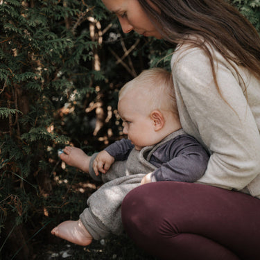Wie lange sollte man ein Baby beim Abhalten halten?