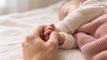 Kann man bei Babys das Wasserlassen auslösen? Reflexe, Berührung und Abhalten