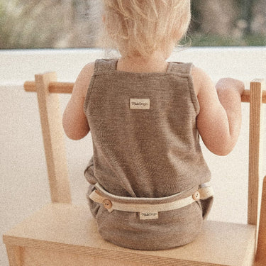 Baby in der Übergangszeit anziehen: Frühling und Herbst richtig planen