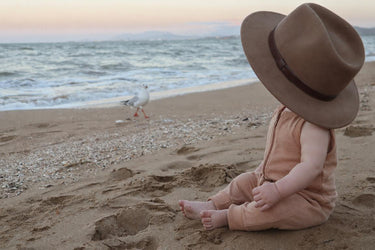 Abhalten unterwegs mit Baby und Wollkleidung
