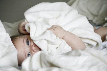Baby 12–16 Monate: Neue Signale beim Abhalten besser verstehen